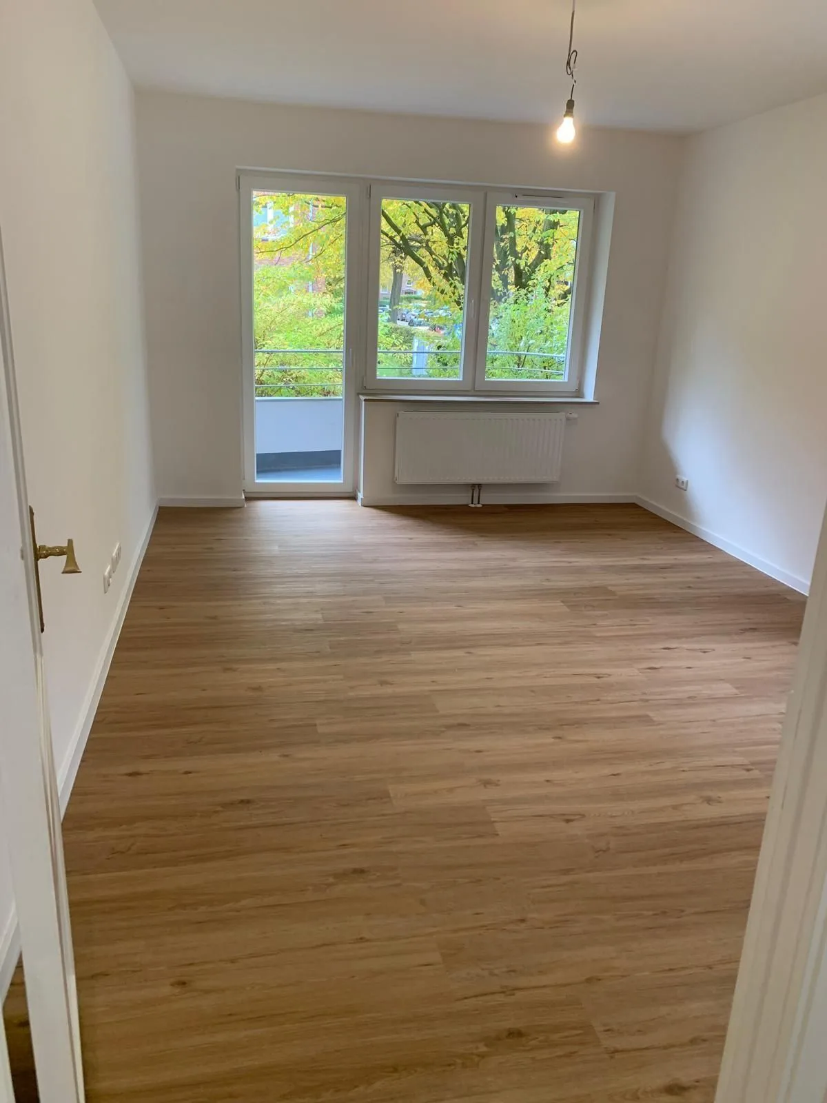 Wohnzimmer 1/3