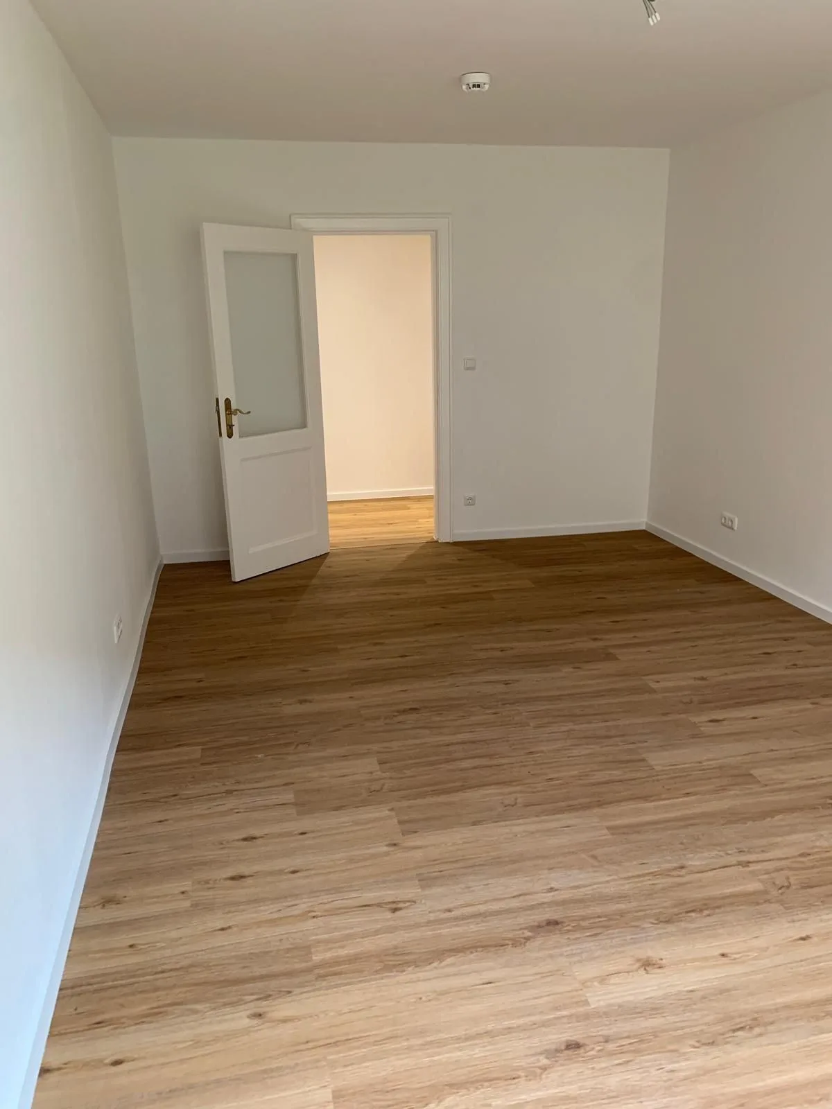 Schlafzimmer 2/2