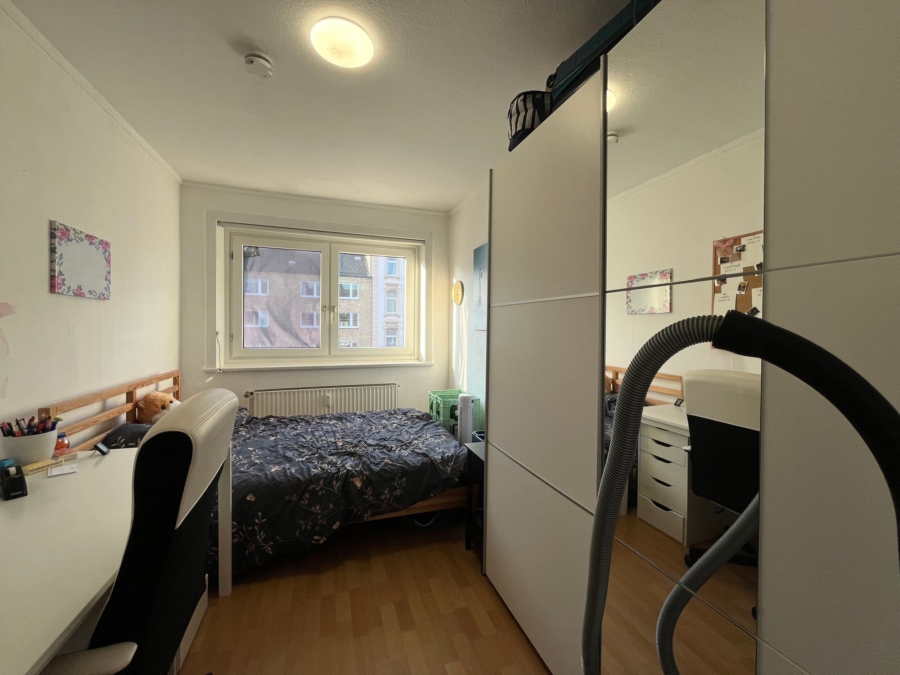 Zimmer 2 - 3-Zimmer-Wohnung mit Balkon an der Rennbahnstraße
