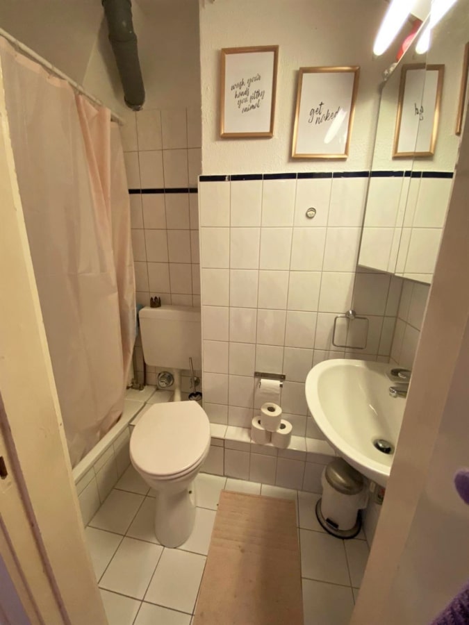 Badezimmer - 2,5-Zimmer-Wohnung in Winterhude