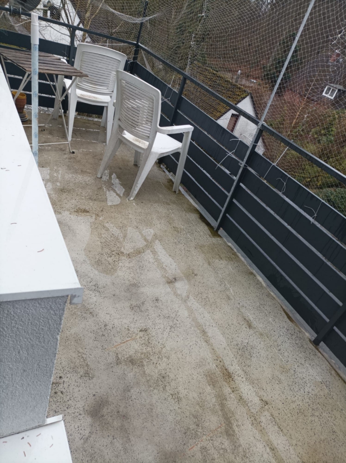 Wohnzimmer Balkon - Helle 2-Zimmer-Wohnung mit 2 Balkonen in Reinbek