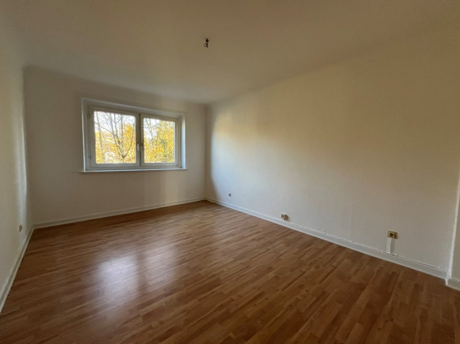 Zimmer 2 - 3-Zimmer-Wohnung mit Balkon an der Rennbahnstraße