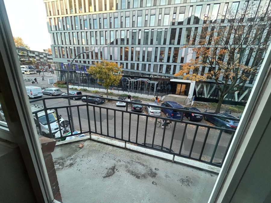 Balkon - Schöne 3,5-Zimmer-Altbauwohnung in Winterhude