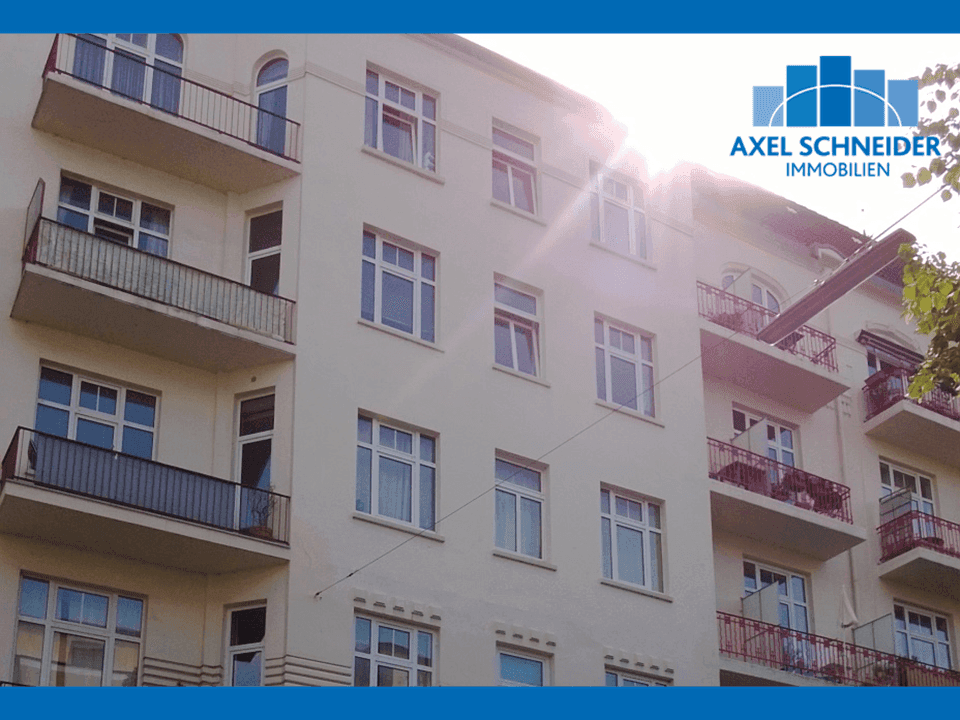 Gebäudeansichten mit Logo