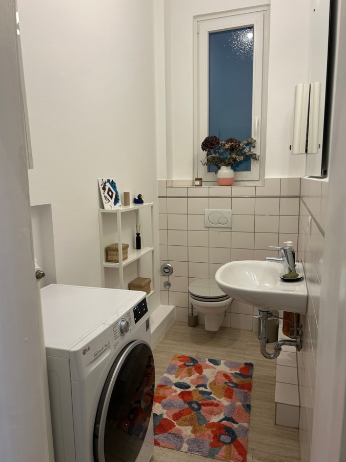 Gästebad - 2-Zimmer-Wohnung mit Balkon in Uhlenhorst