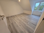 Sanierte DG-Whg li., Zimmer 2