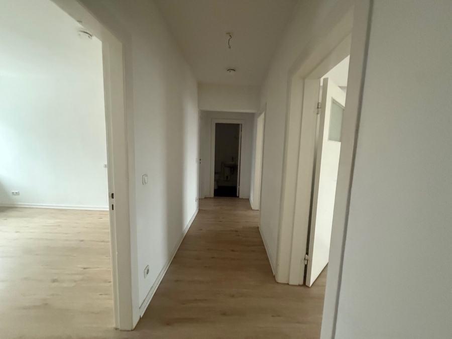 Flur - 3-Zimmer-Wohnung mit Balkon am Berliner Tor