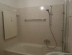 Badezimmer-Badewanne