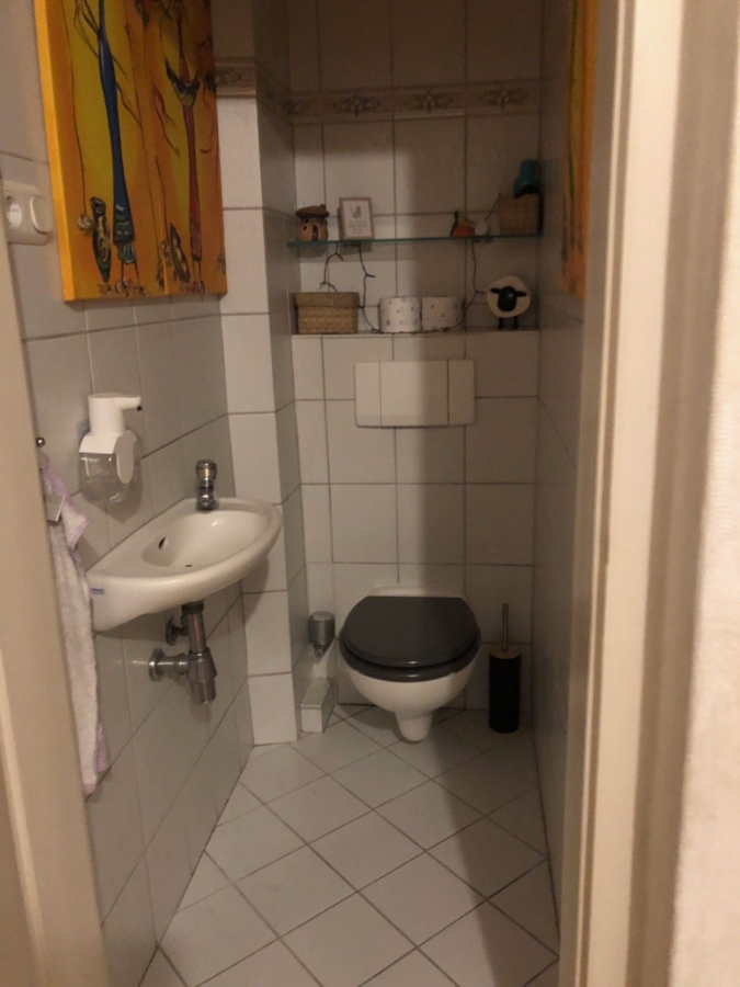 WC - 3,5-Zimmer-Wohnung mit Balkon in Langenhorn